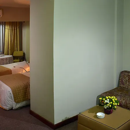 Cesar's Plaza Hotel-3